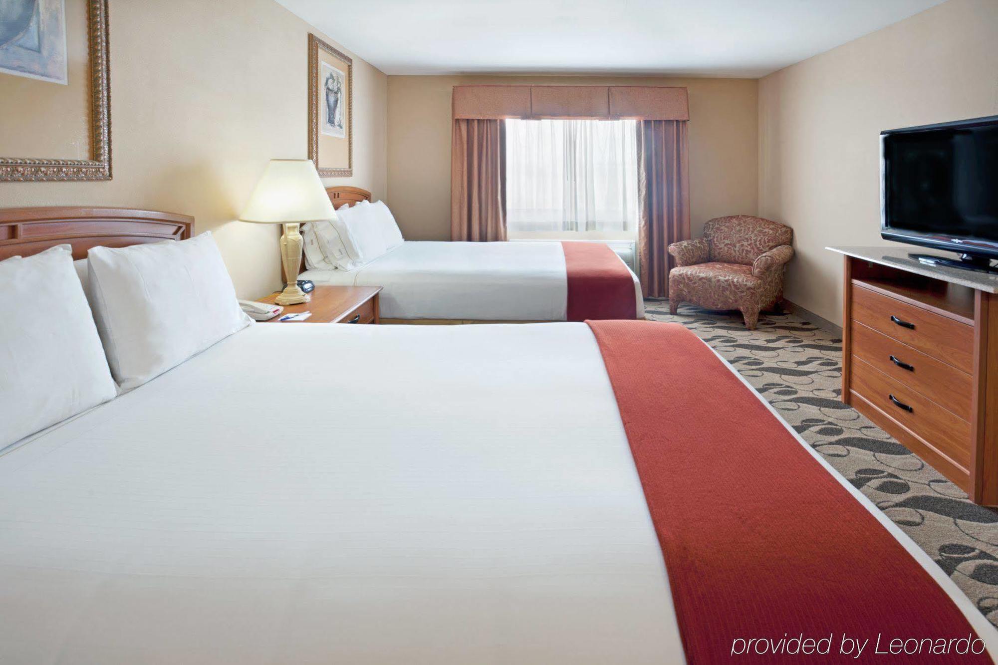 Holiday Inn Express Hotel & Suites Elgin, An Ihg Hotel Экстерьер фото